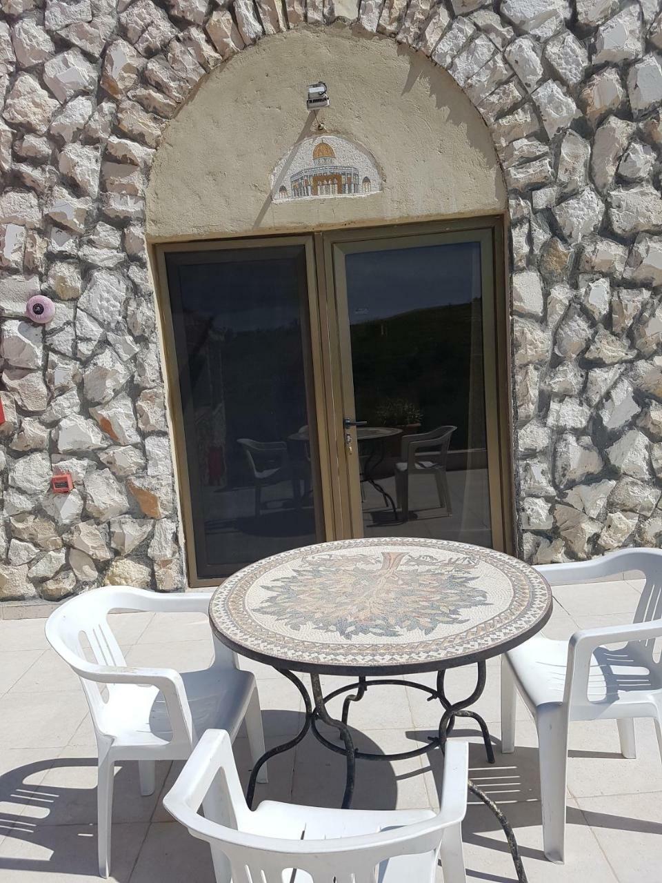 Villa Town Of Mount Nebo à Madaba Extérieur photo
